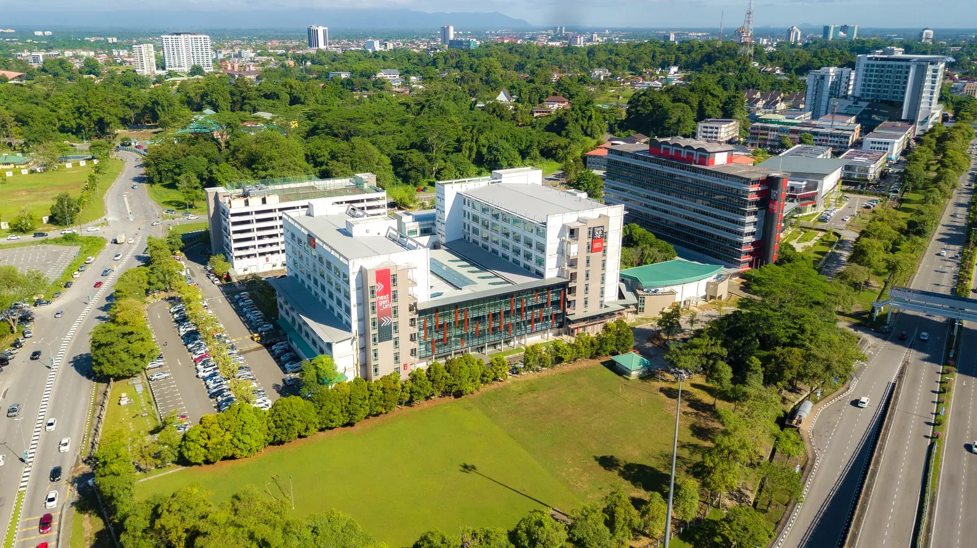 Swinburne University of Technology (Sarawak Campus)